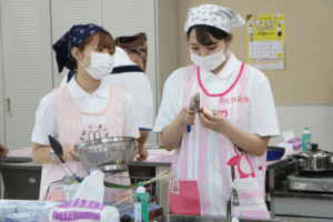 ４年ぶりに調理実習を行いました！