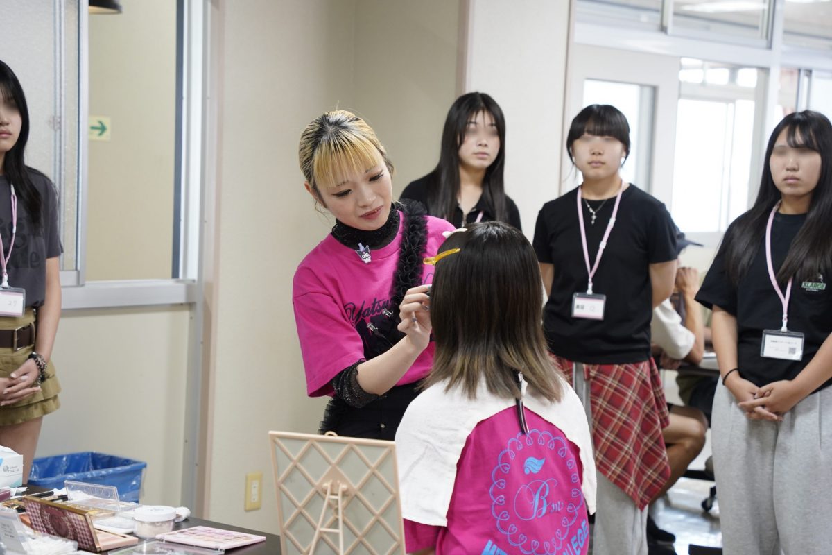 【総合ビューティ学科】かわいい!クール!韓国!ハード系のそれぞれのメイク術教えちゃいます!